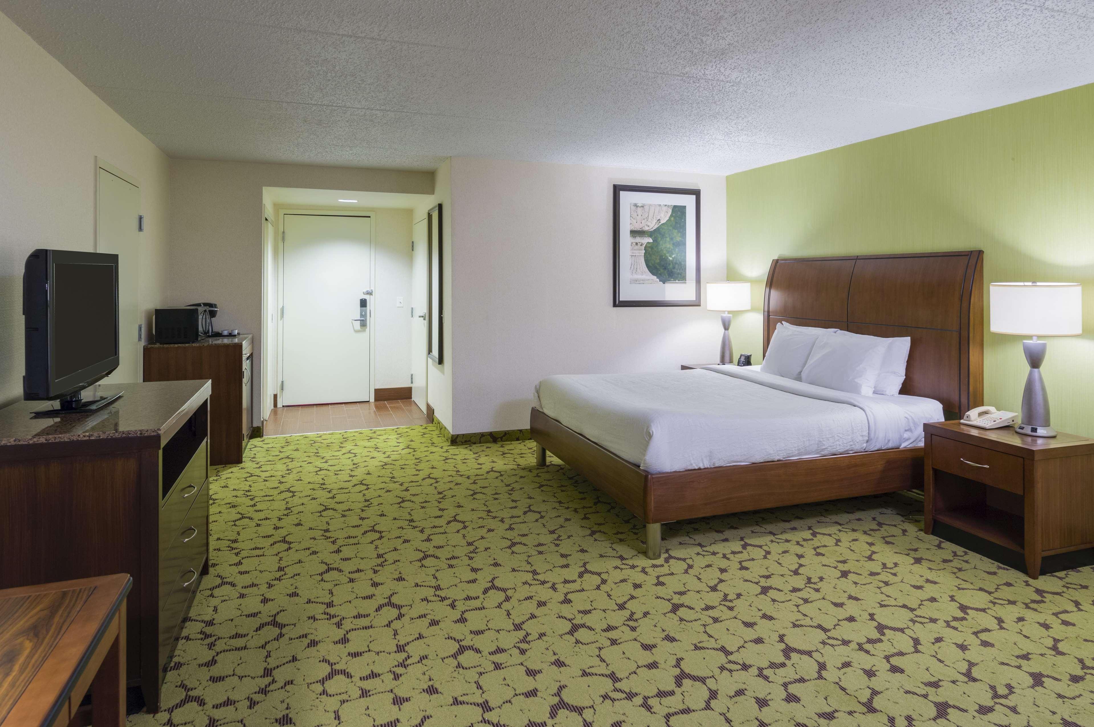 Hilton Garden Inn Edison/Raritan Center Екстер'єр фото