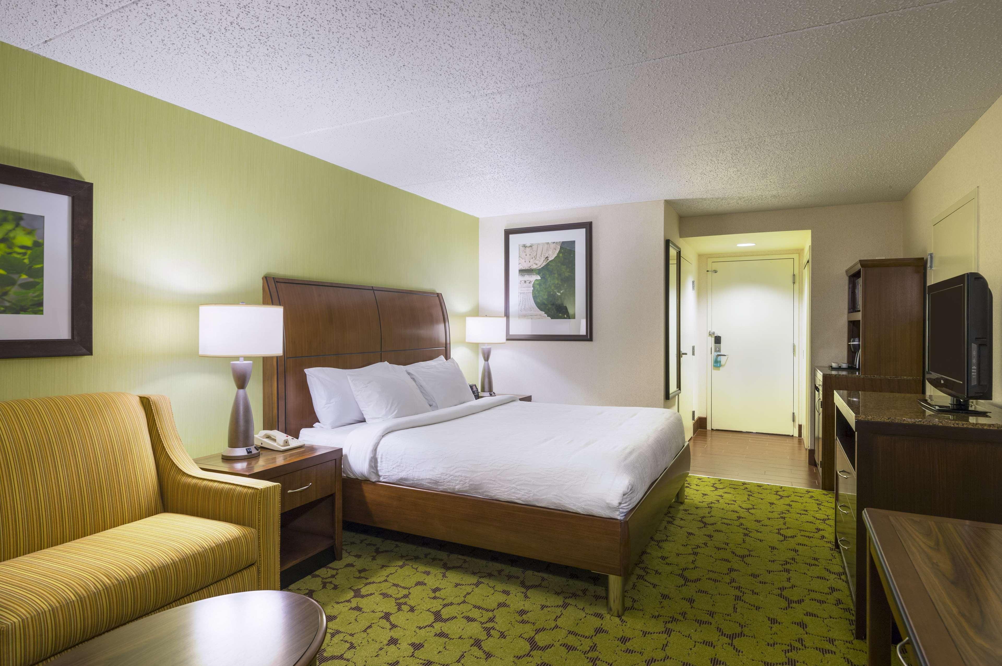 Hilton Garden Inn Edison/Raritan Center Екстер'єр фото