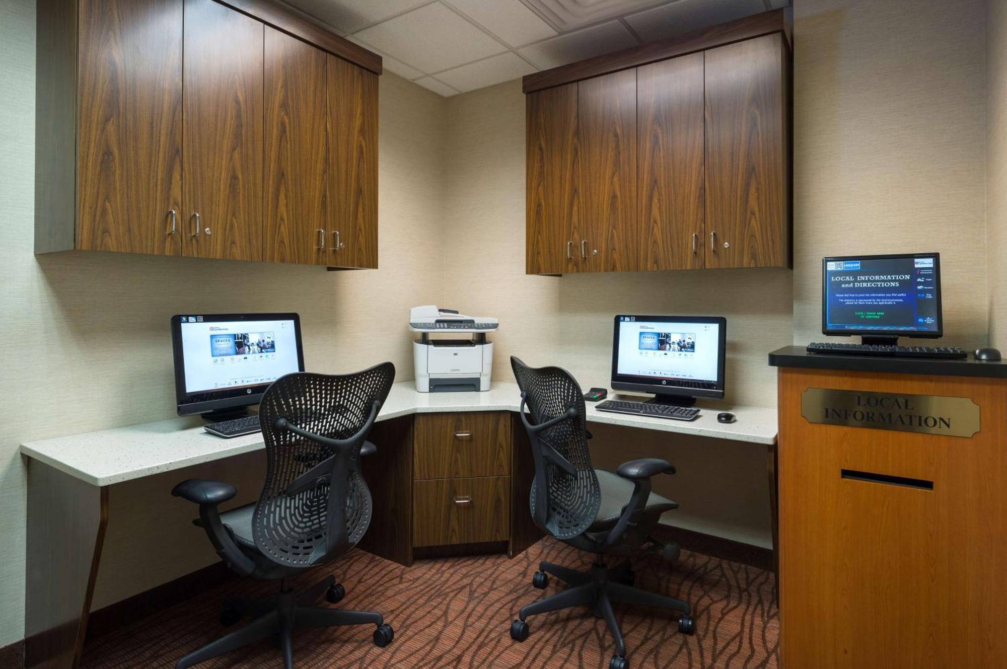 Hilton Garden Inn Edison/Raritan Center Екстер'єр фото
