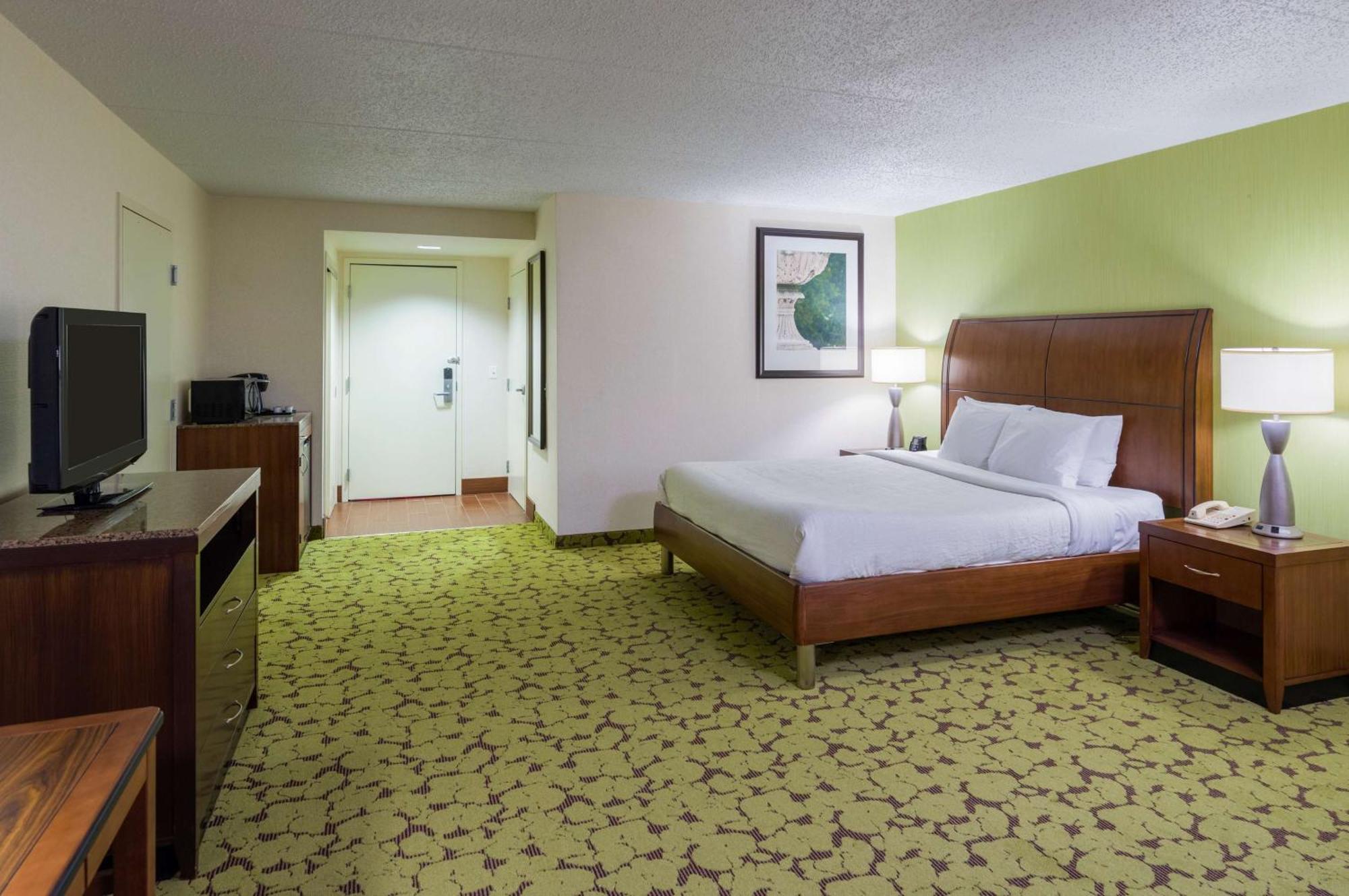Hilton Garden Inn Edison/Raritan Center Екстер'єр фото