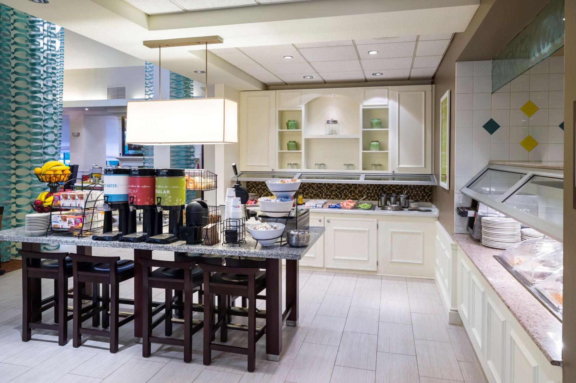 Hilton Garden Inn Edison/Raritan Center Екстер'єр фото