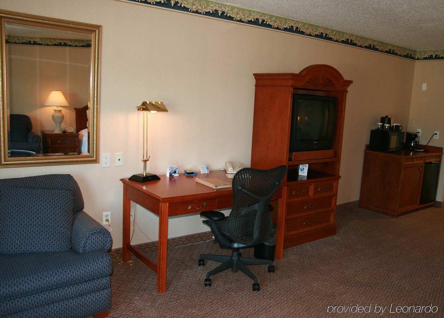 Hilton Garden Inn Edison/Raritan Center Номер фото